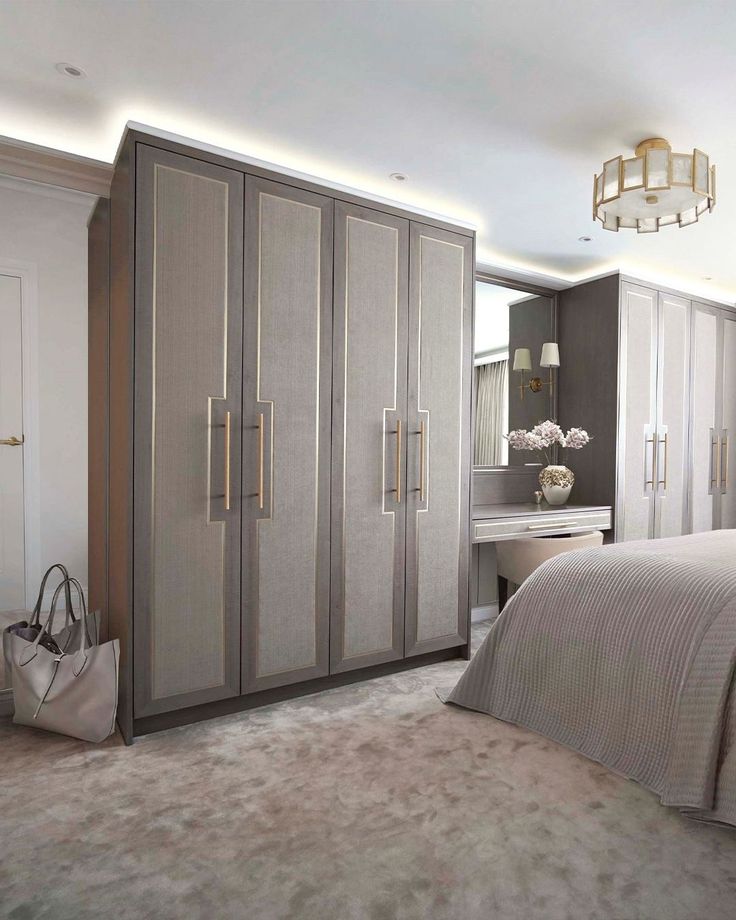 Mẫu tủ quần áo tân cổ điển 4 cánh hiện đại