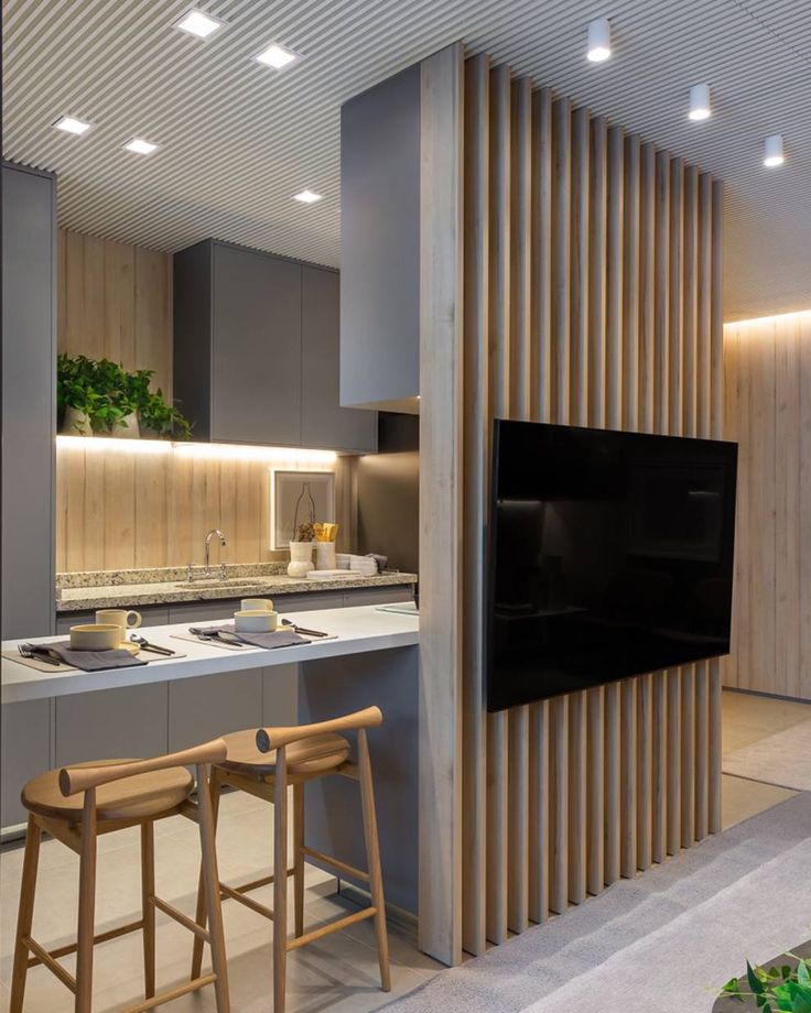 Mẫu vách ngăn phòng khách và bếp bằng gỗ công nghiệp